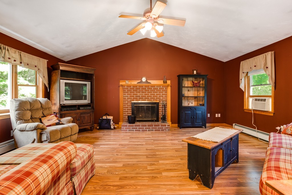 12 Tower Hill Road Oxford, MA 01540 - Photo 7 of 28 Gallery Image 7
