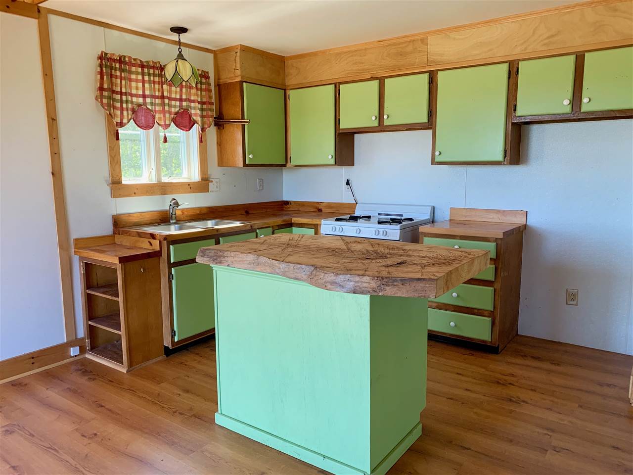 890 Darling Hill Road Vershire, VT 05079 - Photo 6 of 35