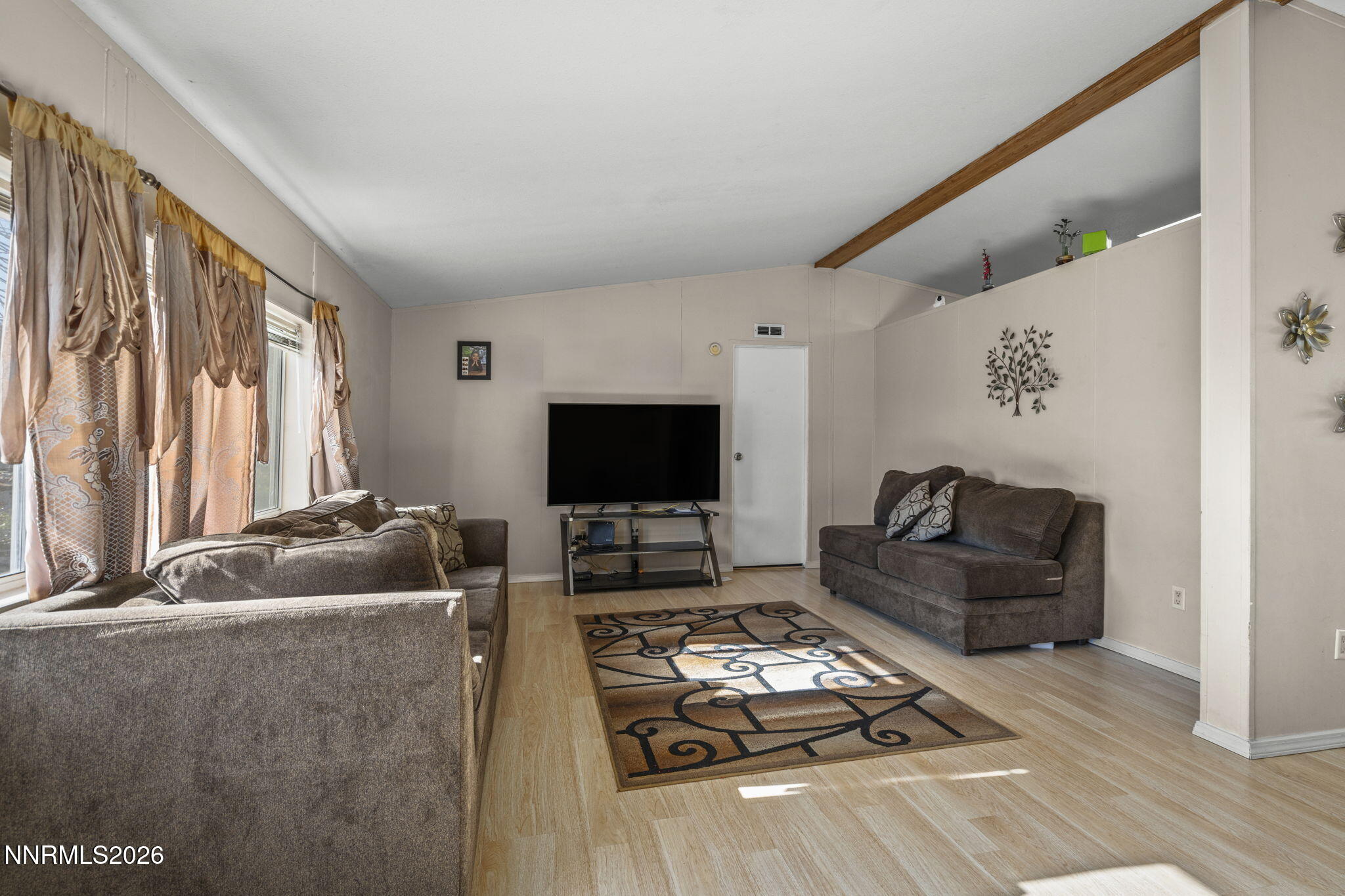 2701 Larkspur Street Reno, NV 89512 - Photo 5 of 23 5-web-or-mls-_DSC2587