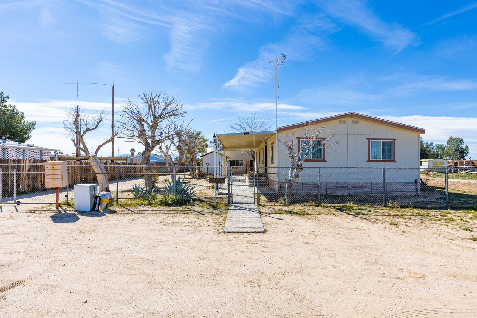 3943 West Ward Avenue Ridgecrest, CA 93555 - Photo 1 of 40 Gallery Image 1