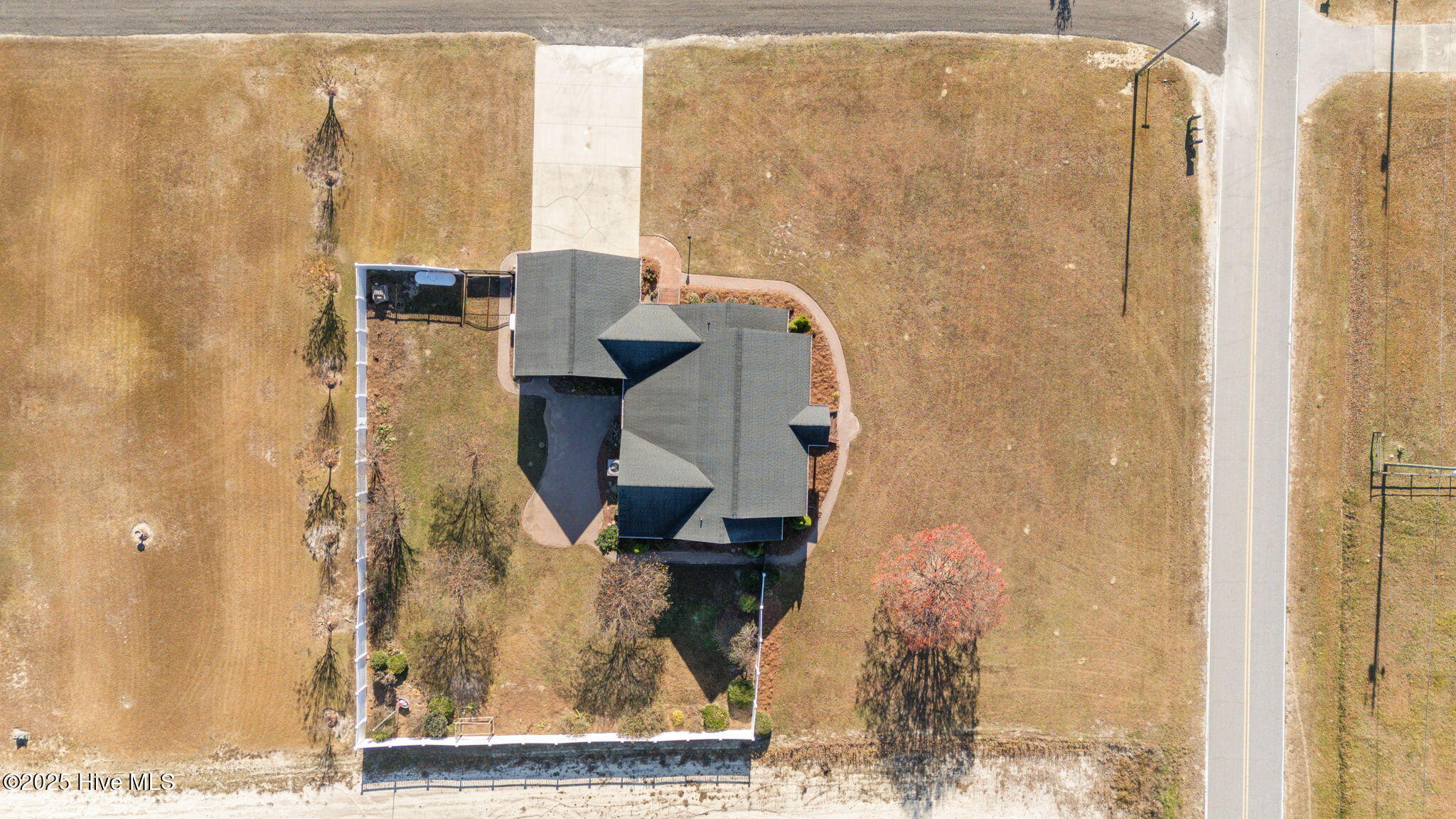 191 Jesse T Bryan Road Kinston, NC 28504 - Photo 11 of 55 11-web-or-mls-DJI_20251118100233_0989_D