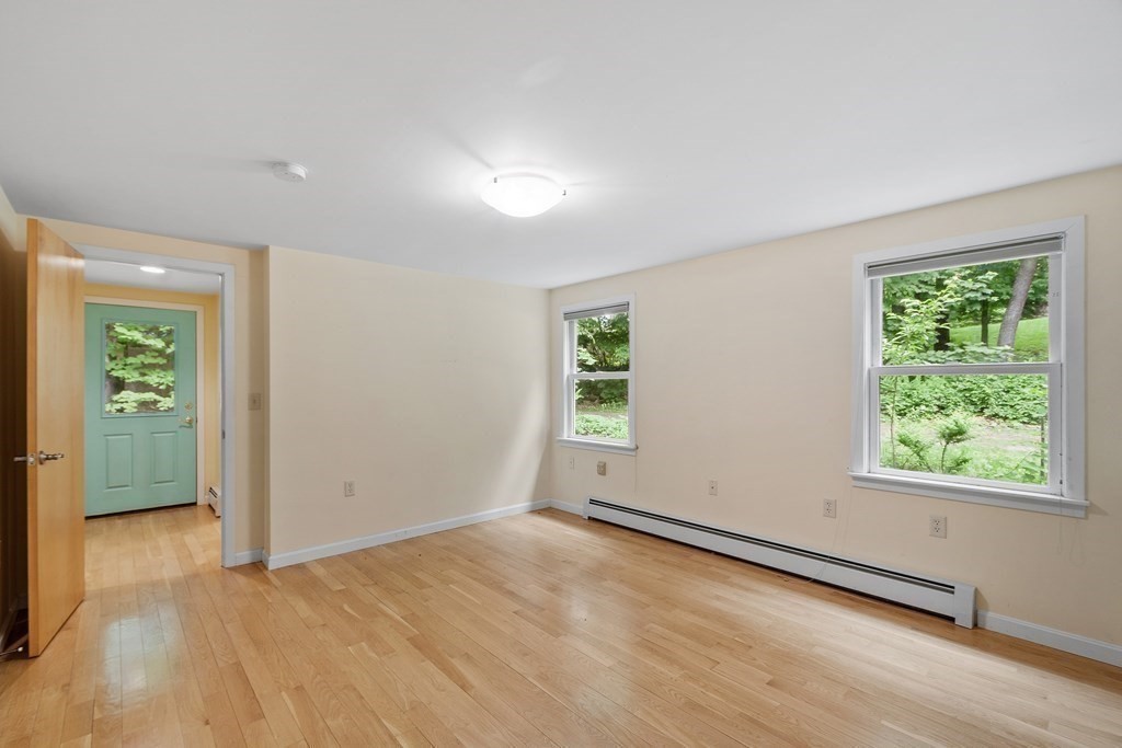 39 Island Road Lunenburg, MA 01462 - Photo 20 of 35 an empty room with windows