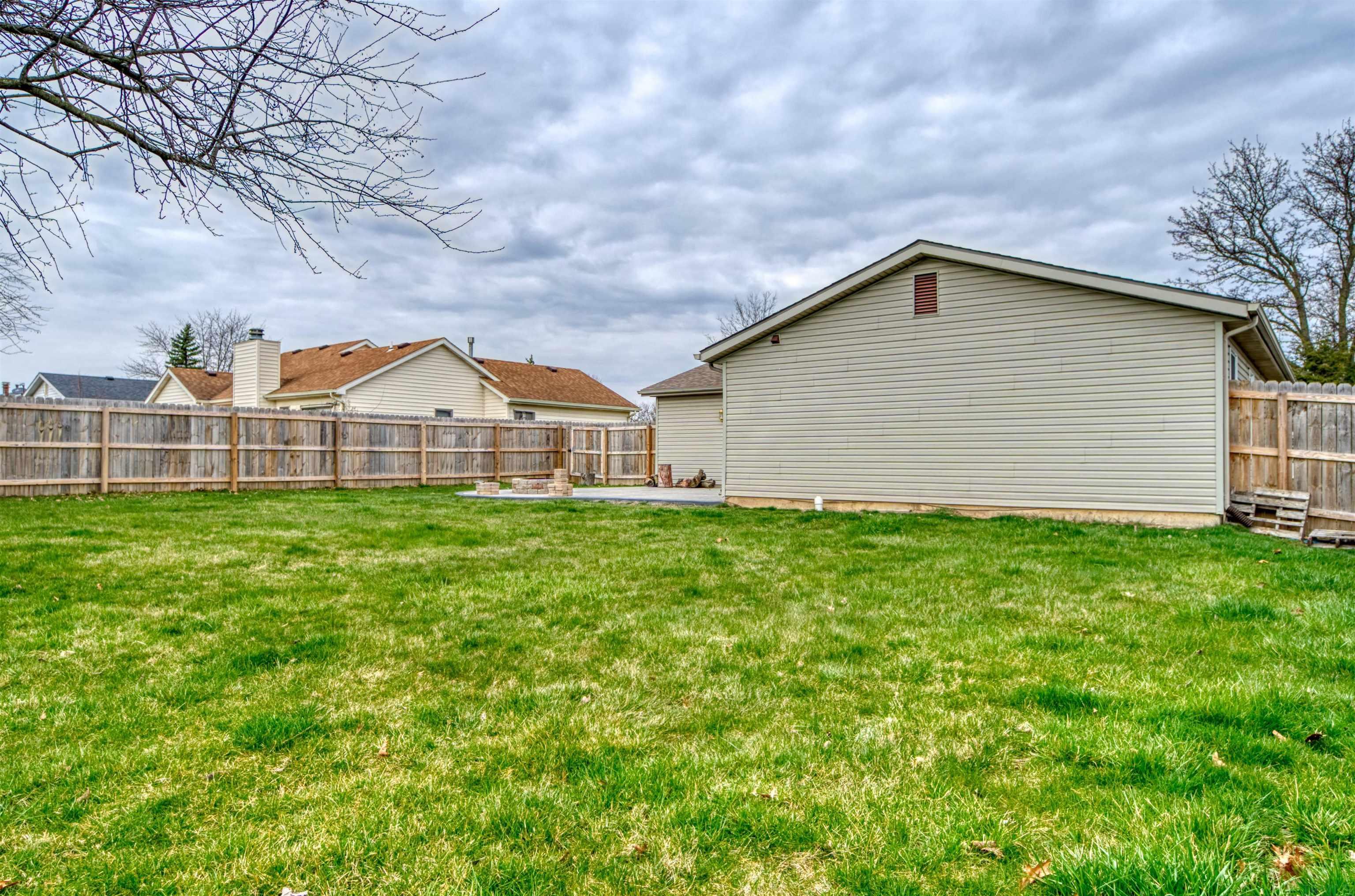 6330 Shell Drive Fort Wayne, IN 46835 - Photo 3 of 25