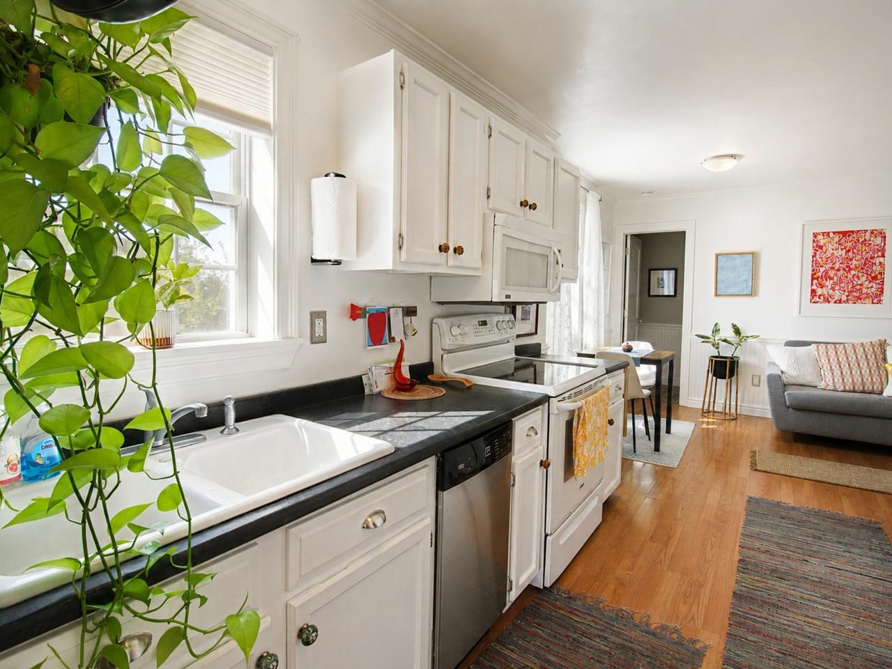 103 Maple Street, Unit 3 Burlington, VT 05401 - Photo 5 of 30 Gallery Image 5