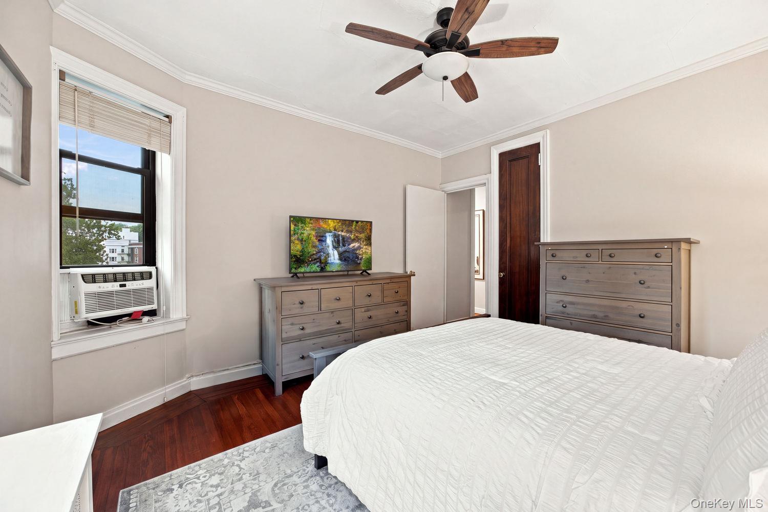246 Bronxville Road, Unit I2 Bronxville, NY 10708 - Photo 12 of 20 Gallery Image 12