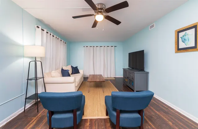 $2,075 | 207 9th Street, St. Augustine, FL 32080