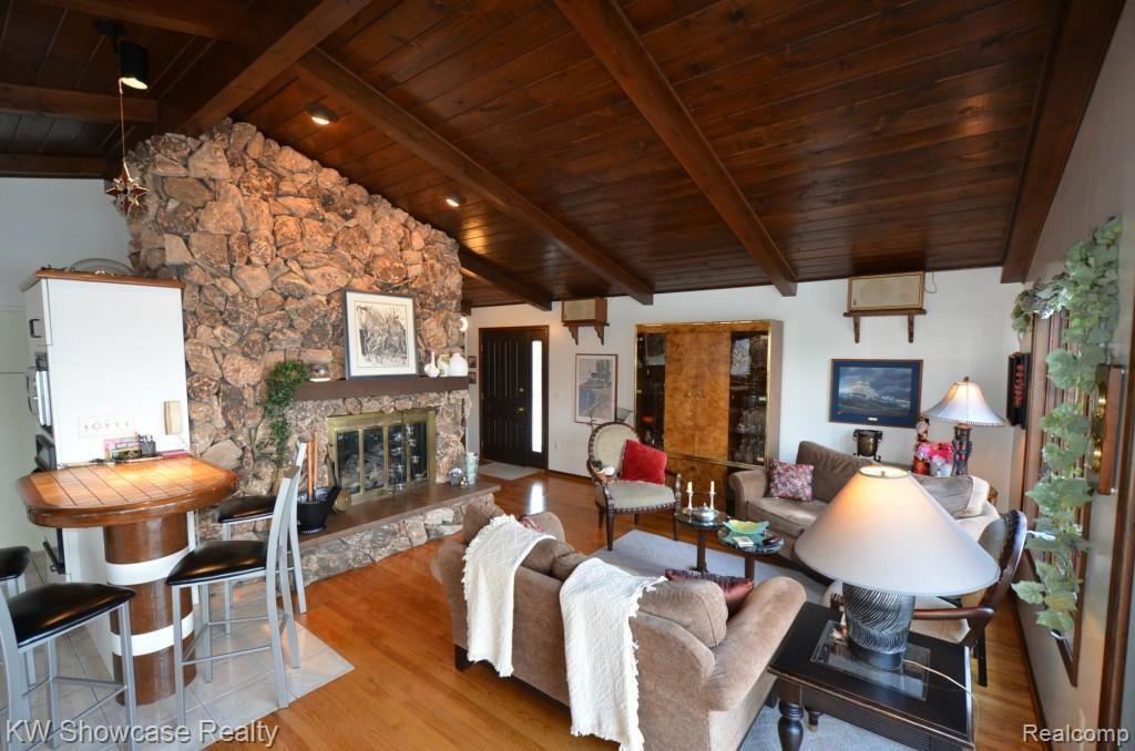 1609 Ridge Road Highland, MI 48356 - Photo 7 of 36 DSC_0636.jpg