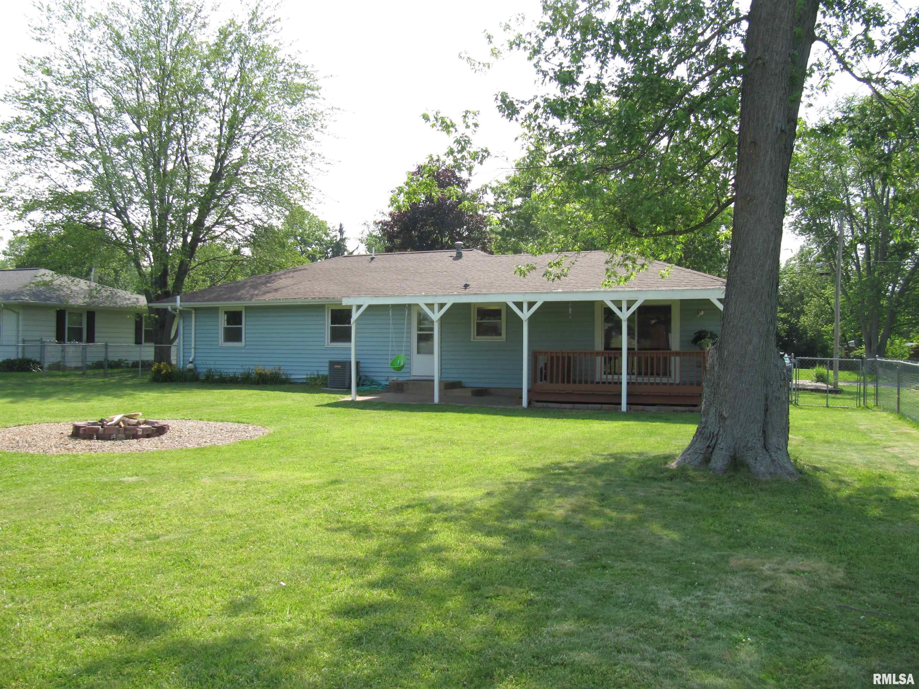 204 Sherwood Park Road Washington, IL 61571 - Photo 33 of 40 Gallery Image 33