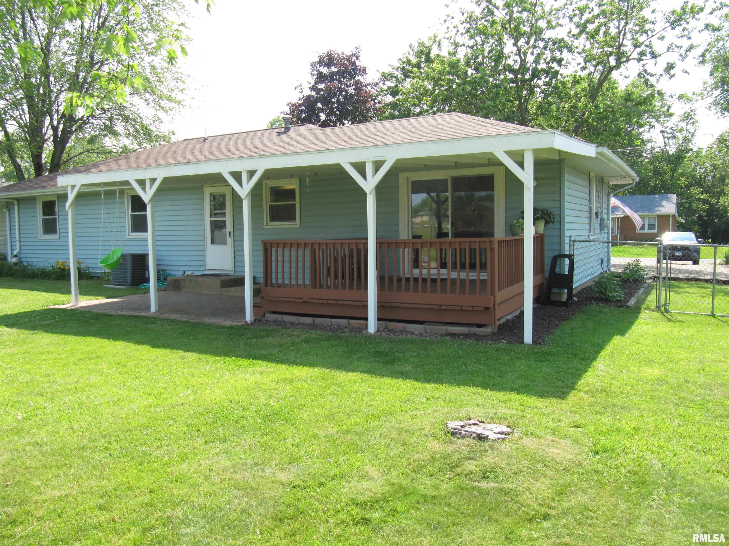 204 Sherwood Park Road Washington, IL 61571 - Photo 34 of 40 Gallery Image 34