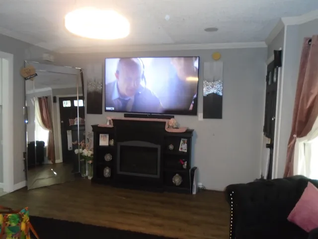 $699,000 | 281 Dubuque Street, Manchester, NH 03102