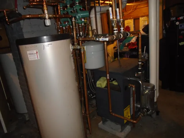 $699,000 | 281 Dubuque Street, Manchester, NH 03102