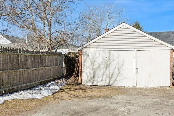 $549,000 | 37 Lake Avenue, Riverhead, NY 11901