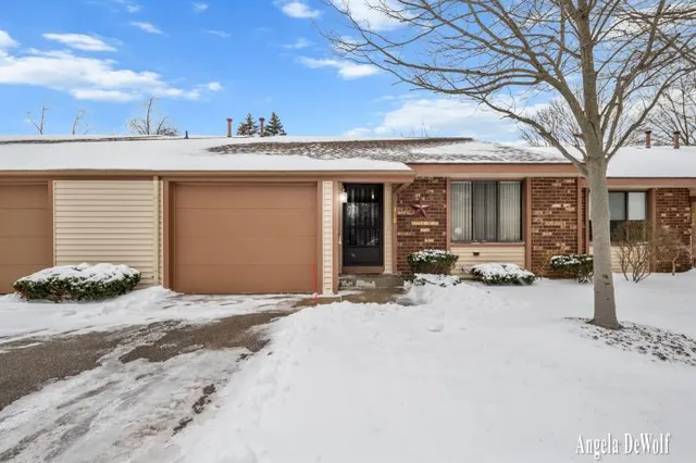 $259,900 | 318 Aniline Avenue North, Holland, MI 49424