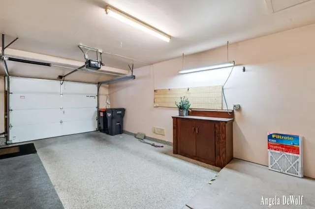 $259,900 | 318 Aniline Avenue North, Holland, MI 49424