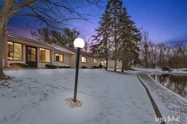 $259,900 | 318 Aniline Avenue North, Holland, MI 49424