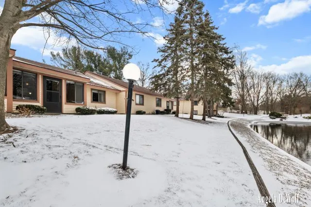 $259,900 | 318 Aniline Avenue North, Holland, MI 49424