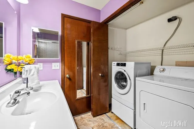 $259,900 | 318 Aniline Avenue North, Holland, MI 49424