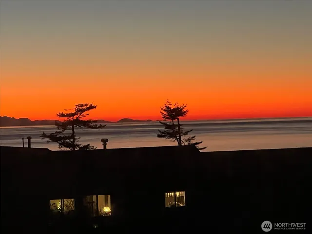 $398,900 | 760 El Toro Street, Coupeville, WA 98239