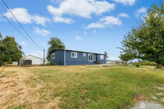 $398,900 | 760 El Toro Street, Coupeville, WA 98239