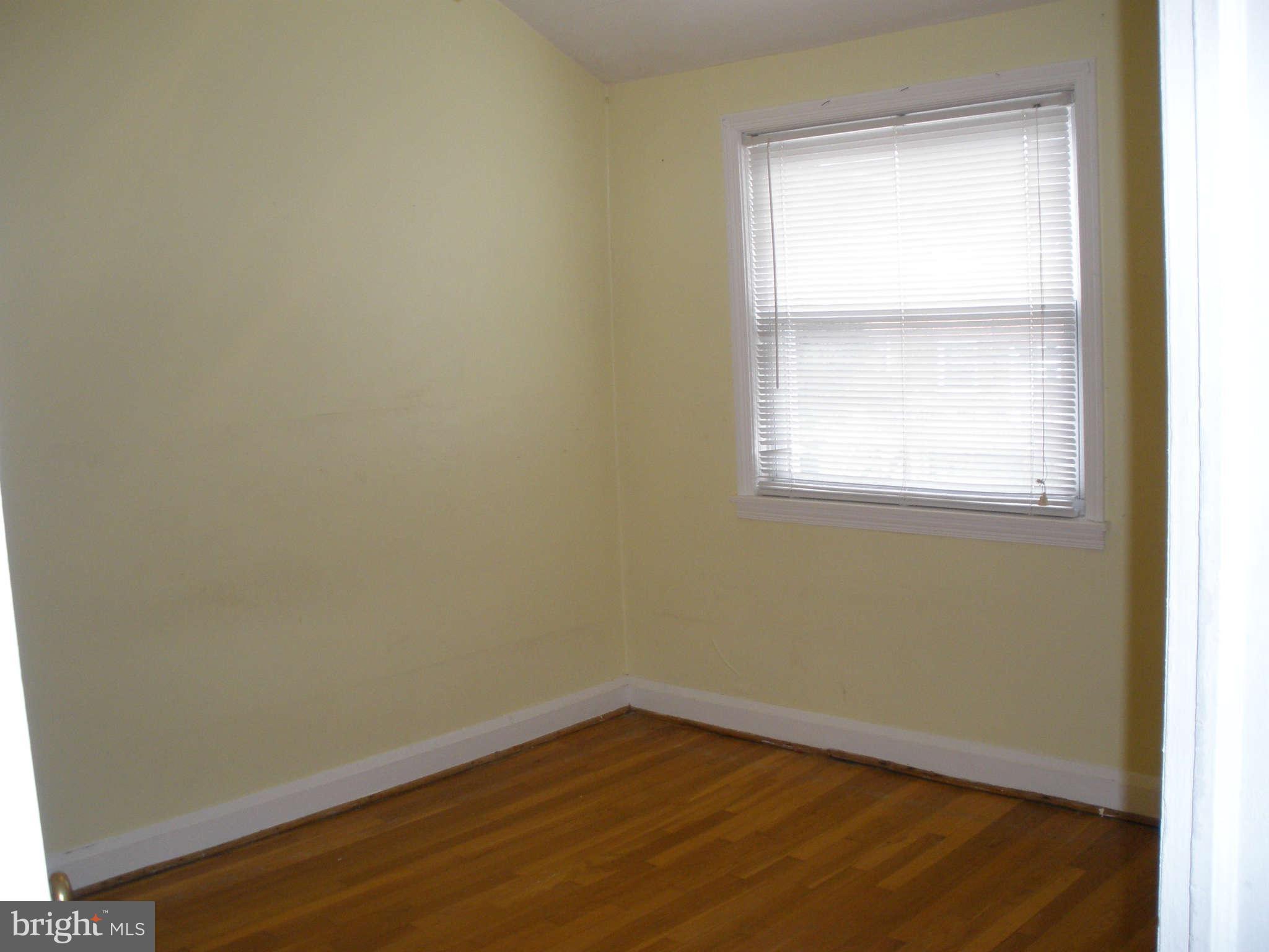 964 Arncliffe Road Baltimore, MD 21221 - Photo 7 of 16 Bedroom