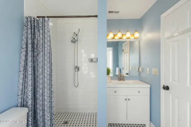 $635,000 | 304 Columbia Avenue, Unit B, Carolina Beach, NC 28428