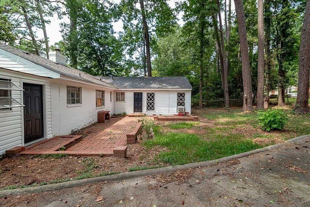 2417 Comanche Road Augusta, GA 30904 - Photo 11 of 21