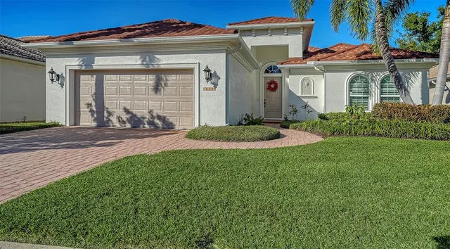 $700,000 | 2529 Marblehead Drive, Sarasota, FL 34231