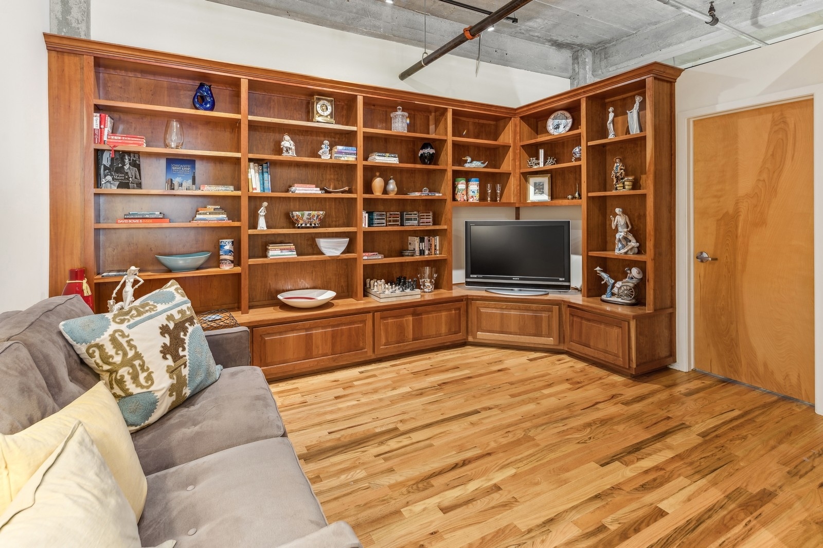 850 West Adams Street, Unit 5E Chicago, IL 60607 - Photo 17 of 34 Gallery Image 17