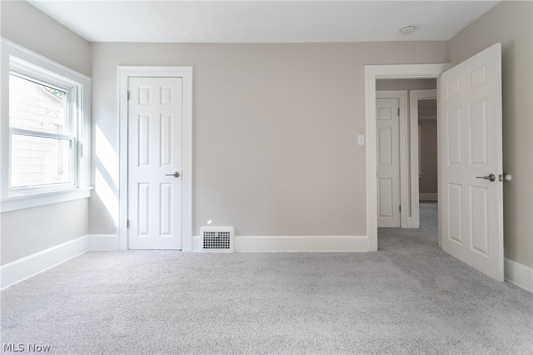 3961 Elmwood Road Cleveland Heights, OH 44121 - Photo 15 of 35