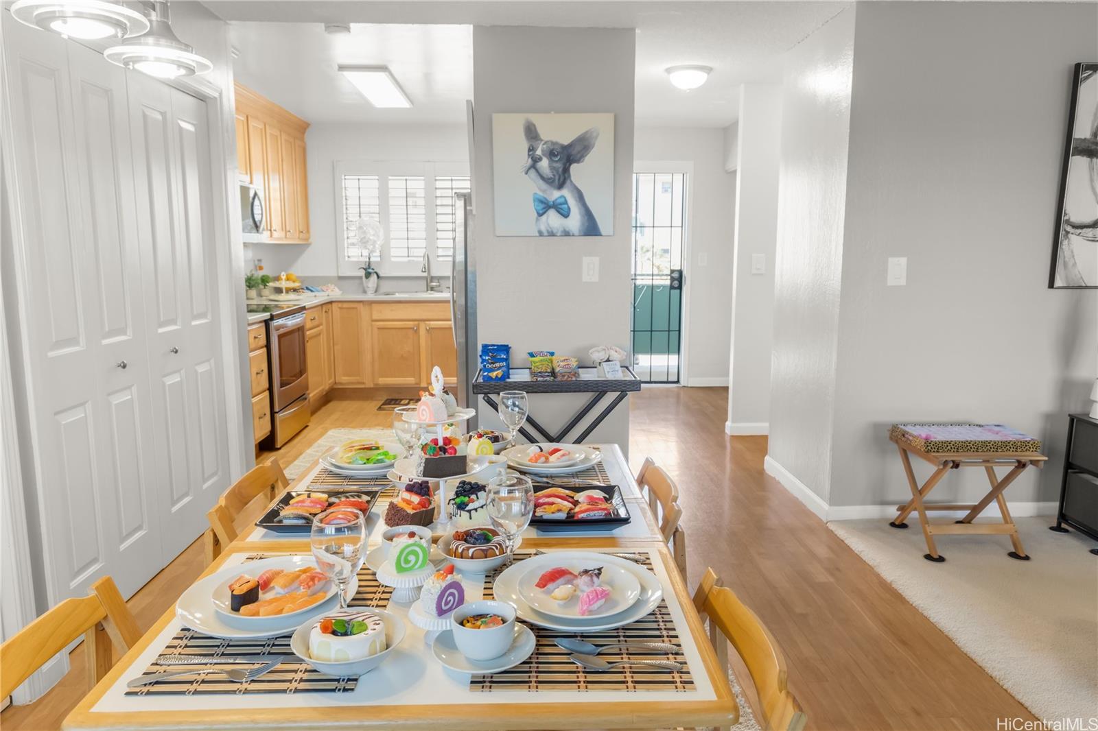 4280 Salt Lake Boulevard, Unit D23 Honolulu, HI 96818 - Photo 16 of 25 Dining