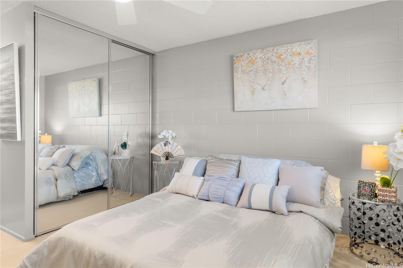 4280 Salt Lake Boulevard, Unit D23 Honolulu, HI 96818 - Photo 22 of 25 Primary bedroom