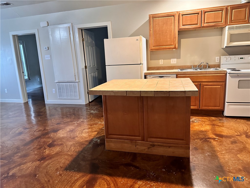 3340 Dacy Lane, Unit 7 Kyle, TX 78640 - Photo 5 of 18