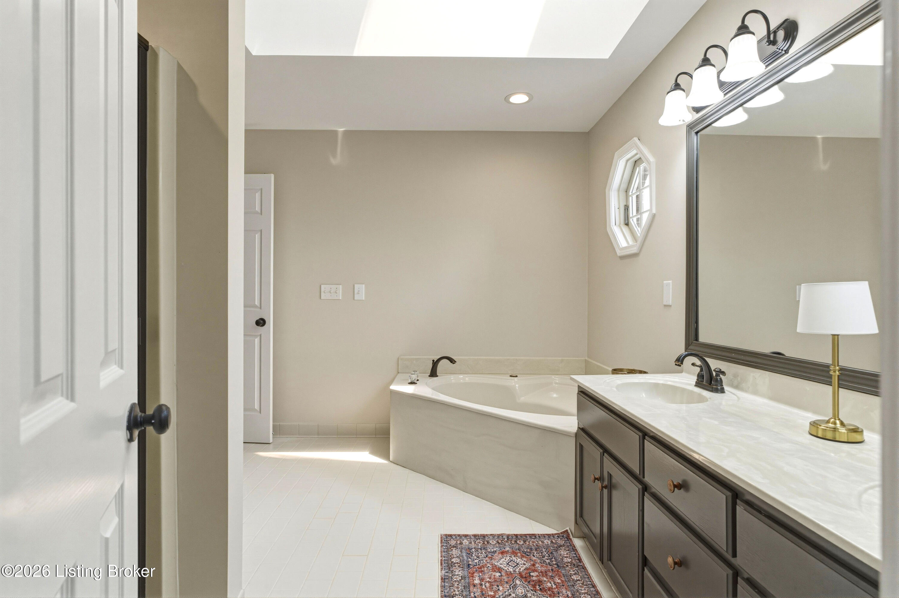 10418 Long Home Road Louisville, KY 40291 - Photo 29 of 48 Primary Bathroom