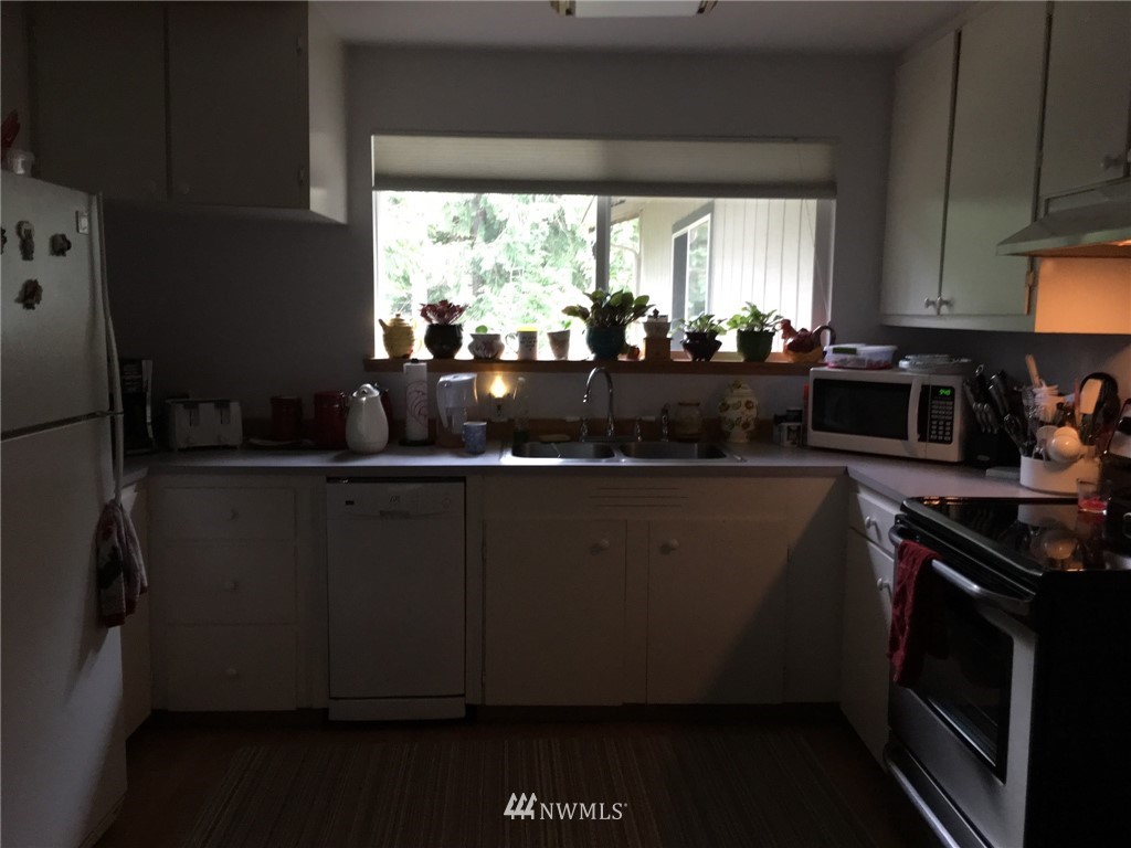 60 Point View Avenue Brinnon, WA 98320 - Photo 5 of 12 Gallery Image 5