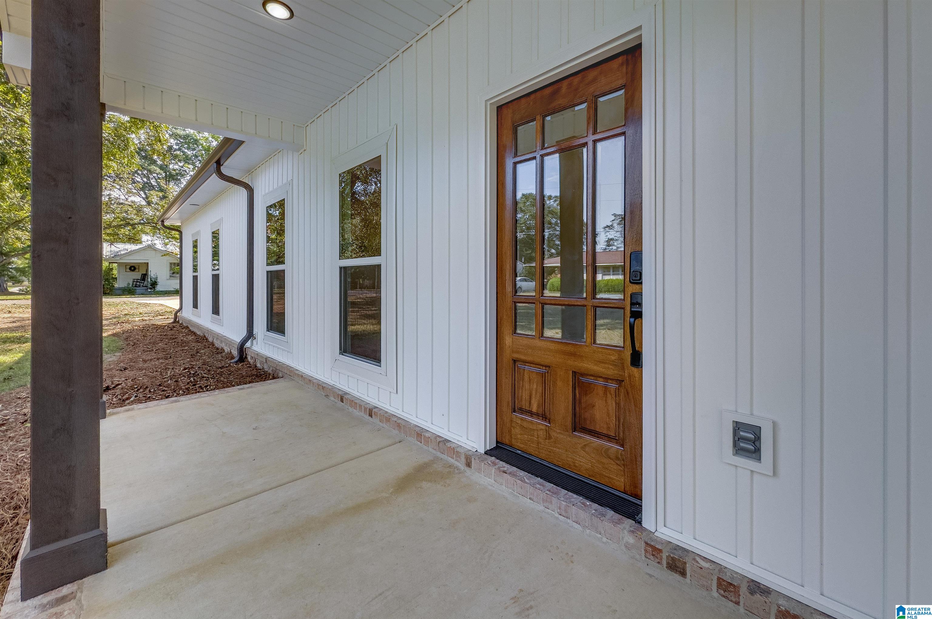 105 Barker Street Clanton, AL 35045 - Photo 7 of 61