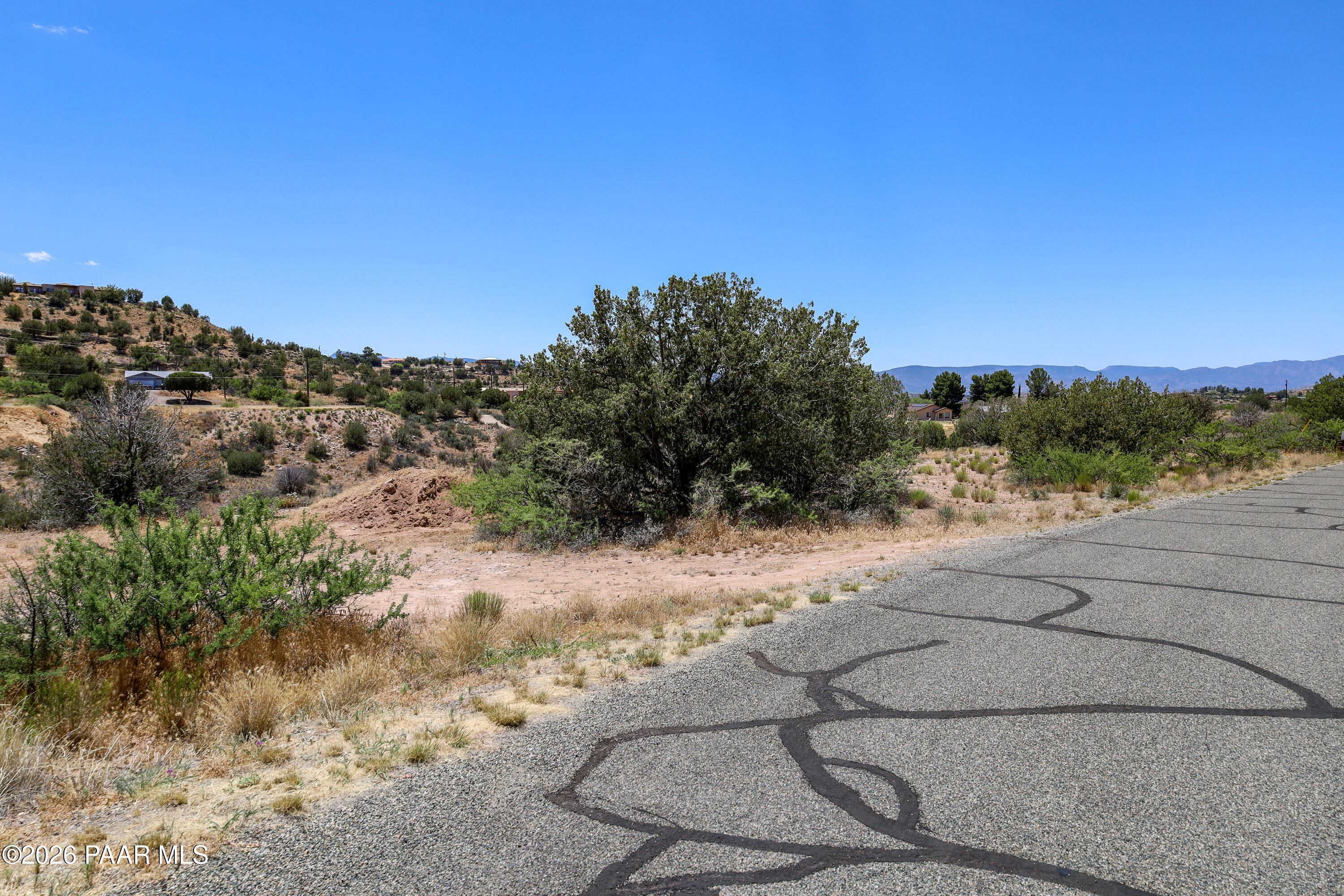 4835 Teepee Terrace Rimrock, AZ 86335 - Photo 7 of 23 a view of a dry yard with trees