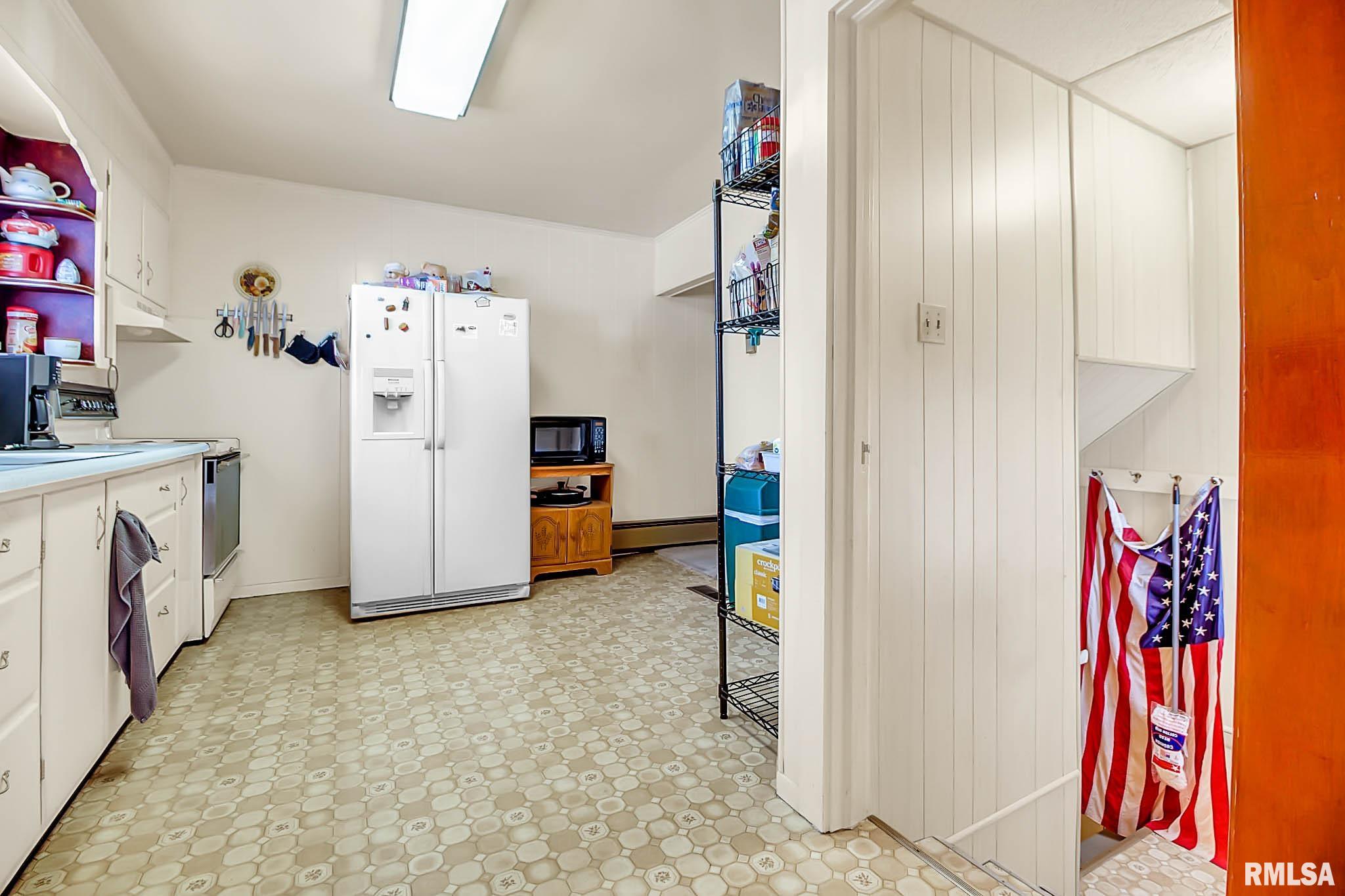 12563 Rend City Road Benton, IL 62812 - Photo 9 of 18