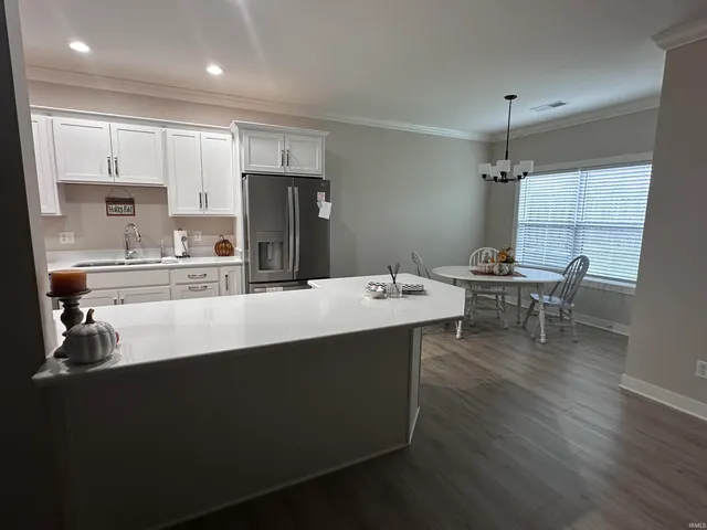 $1,950 | 3810 High Pointe Drive, Newburgh, IN 47630