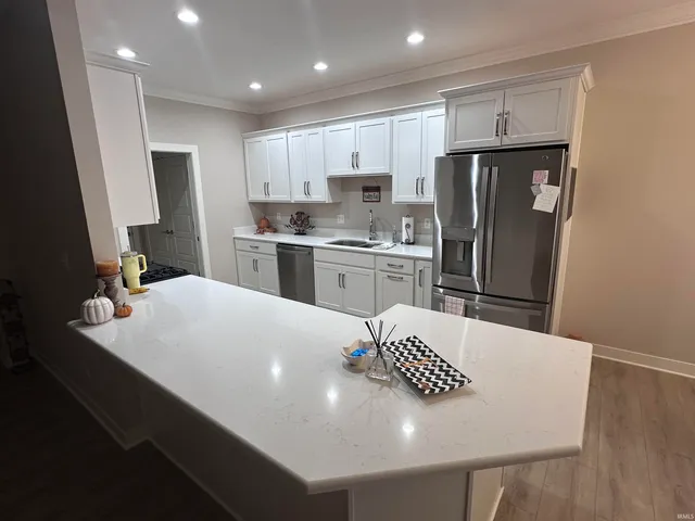 $1,950 | 3810 High Pointe Drive, Newburgh, IN 47630