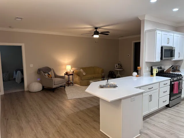 $1,950 | 3810 High Pointe Drive, Newburgh, IN 47630