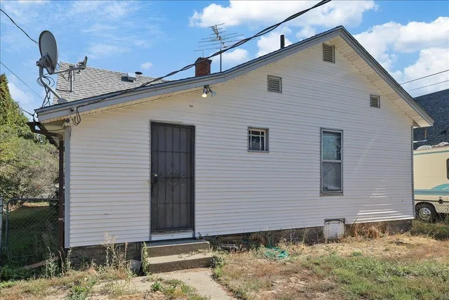 $270,000 | 4907 North Howard Street, Spokane, WA 99205