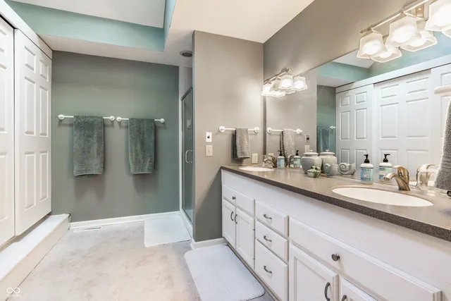 $799,900 | 3312 Bay Rd S Drive, Indianapolis, IN 46240