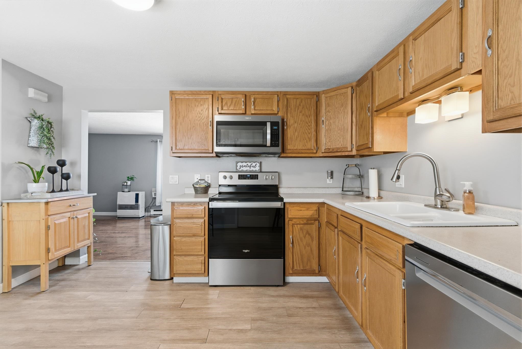 1619 Front Street, Unit 3 Manchester, NH 03102 - Photo 5 of 17