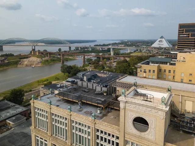 $180,000 | 66 Monroe Avenue, Unit 504, Memphis, TN 38103