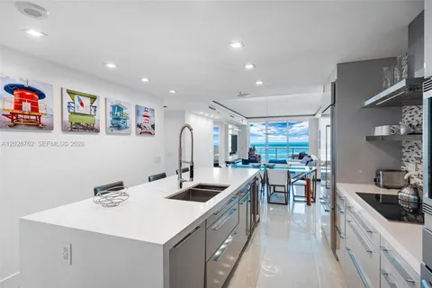 $1,450,000 | 3801 Collins Avenue, Unit 703, Miami Beach, FL 33140
