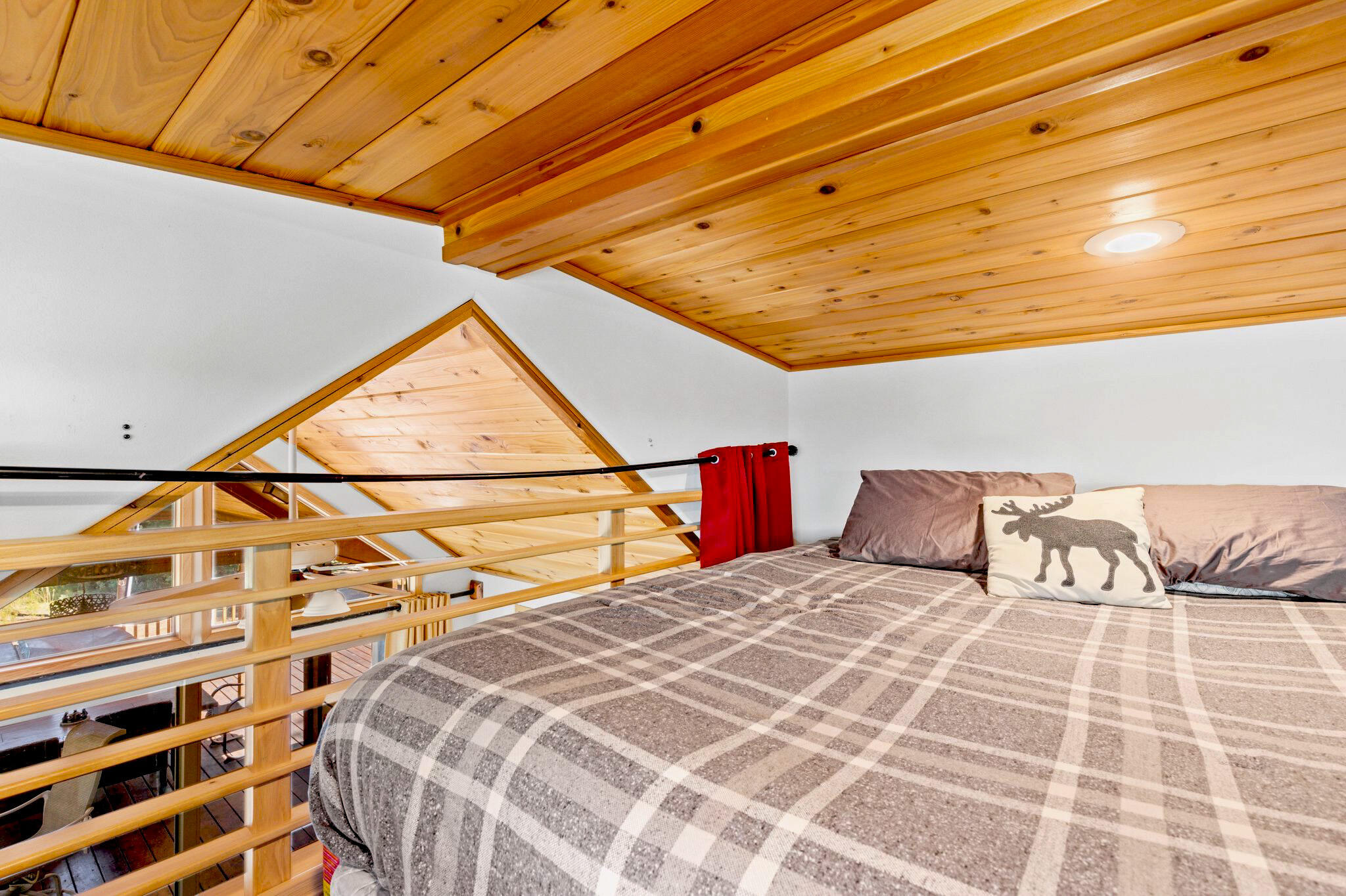 7979 Hyatt Prairie Road, Unit 33 Ashland, OR 97520 - Photo 18 of 37 16 Cabin 33
