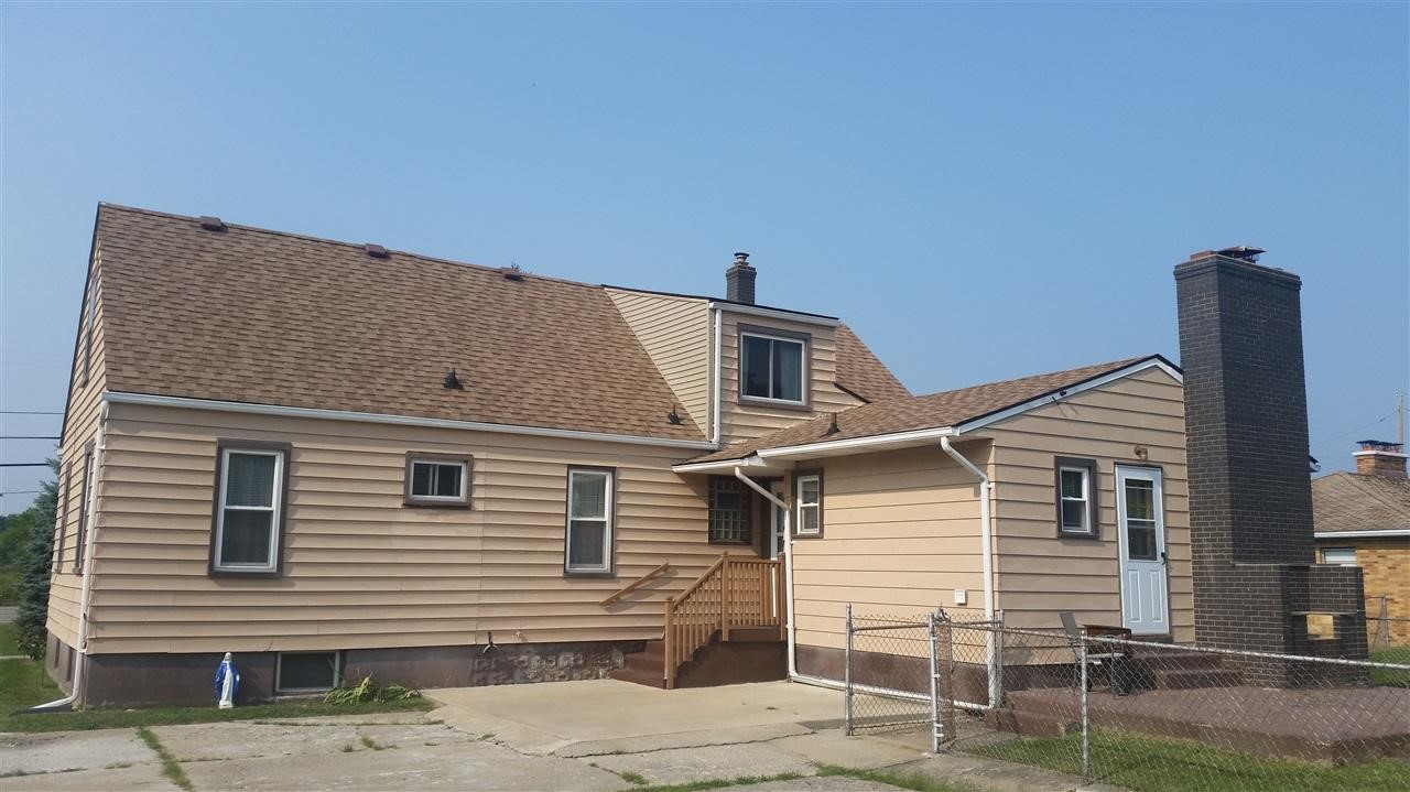 5178 Davison Road Burton, MI 48509 - Photo 2 of 25 21493383-1.JPG