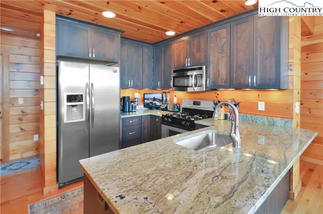 $774,000 | 6365 Julius Drive, Newland, NC 28657