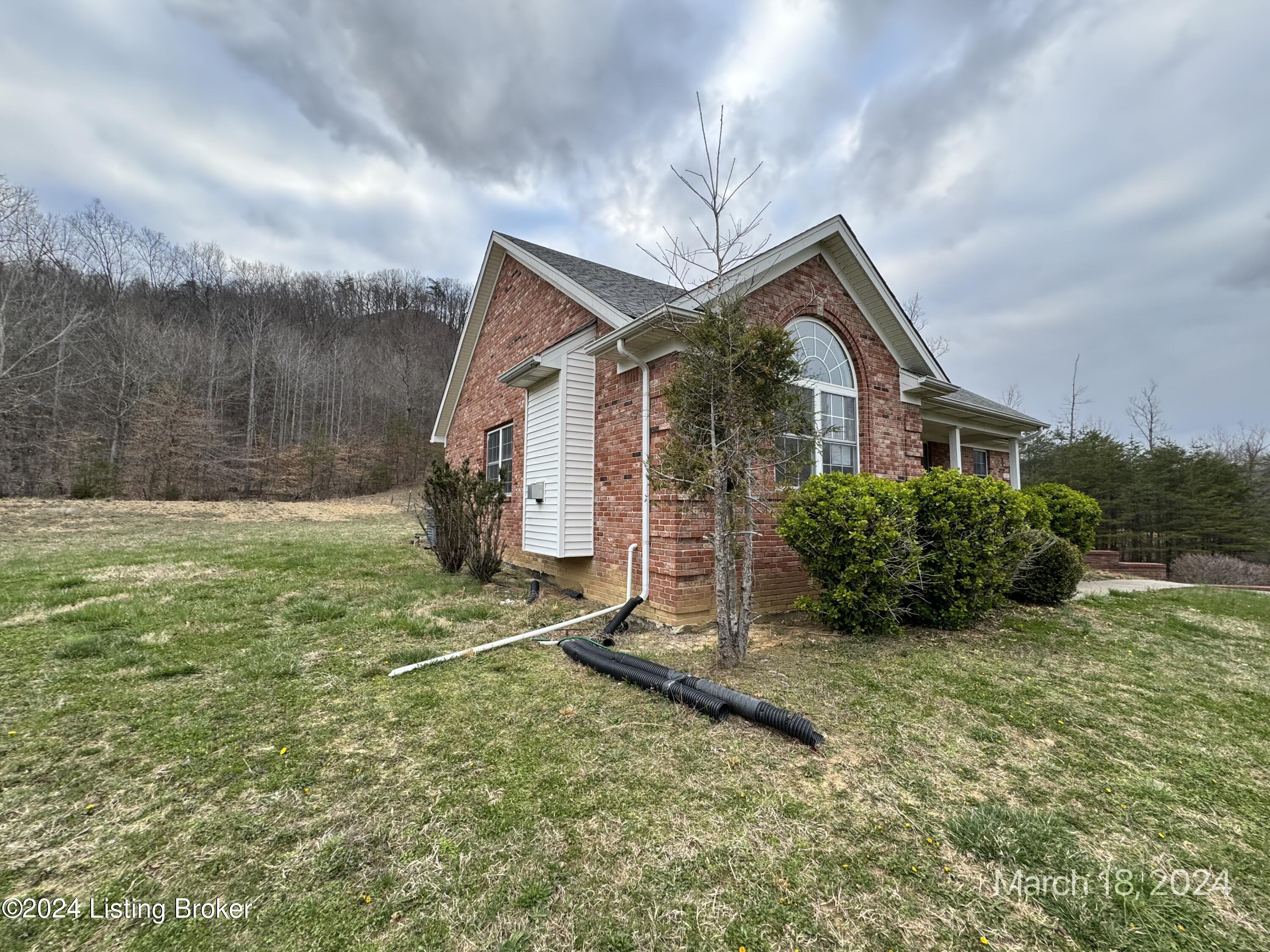 880 Wilson Run Road Lebanon Junction, KY 40150 - Photo 3 of 24 Photo Mar 18 2024, 7 06 01 PM