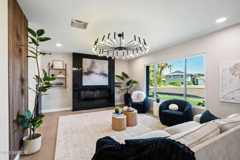 $1,325,000 | 8326 East Valley View Road, Scottsdale, AZ 85250